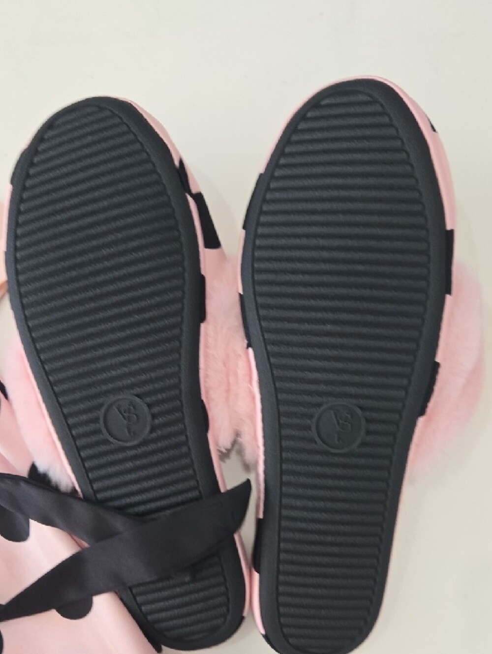 Victoria's Secret Pink & Black Polka Dot Fuzzy Slide Slippers - Picture 3 of 3